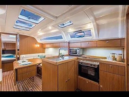 Croatia charter and sailing - Sailing boat - Bavaria Cruiser 37 (CBM Realtime) - Dubrovnik - Riviera Dubrovnik  - Croatia - Bavaria Cruiser 37 (CBM Realtime): 