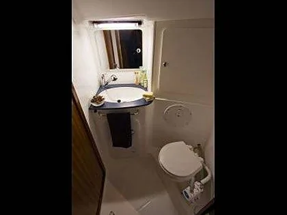 Croatia charter and sailing - Sailing boat - Beneteau Oceanis 361 (code:PLA 221) - Trogir