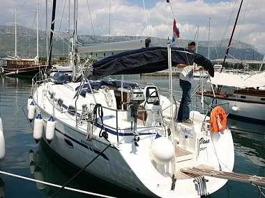 Croatia charter and sailing - Sailing boat - Cyclades 43,4 (code:DAC 7) - Trogir