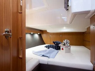 Croatia charter and sailing - Sailing boat - Bavaria 40 (code:PLA 319) - Trogir